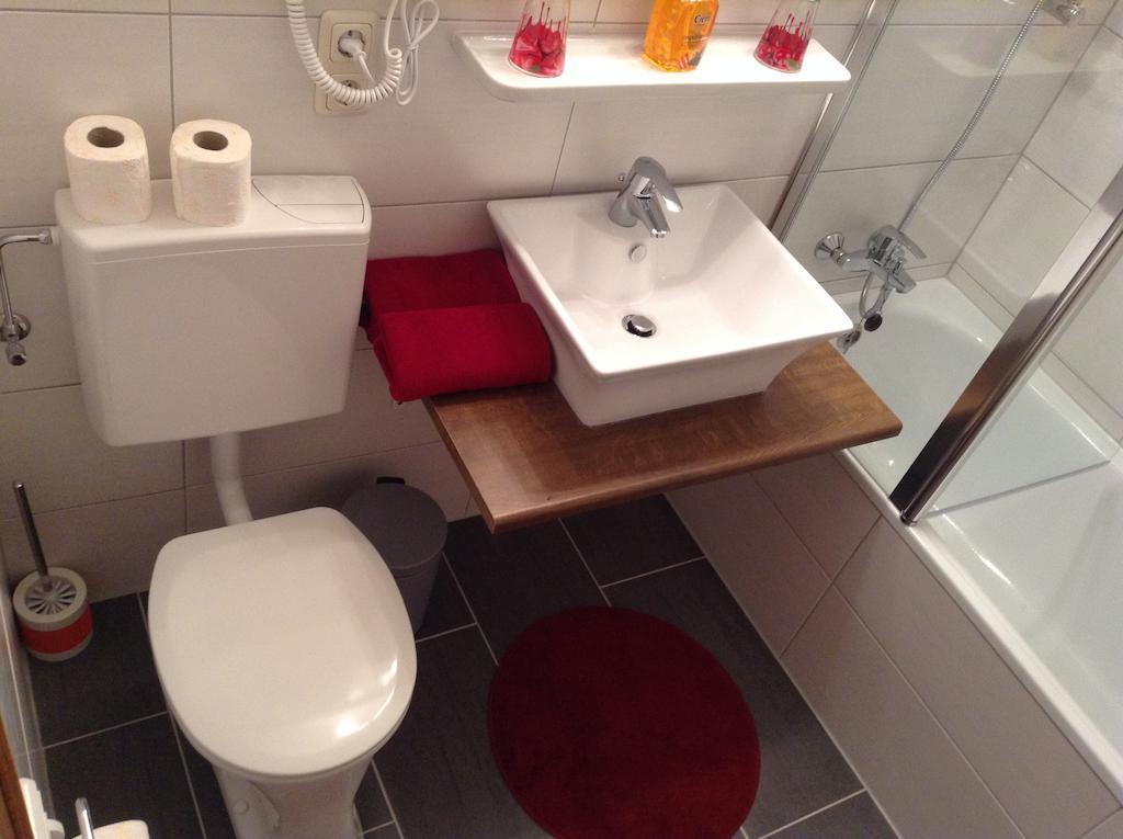 Ferienwohnungen Krakolinig Pörtschach am Wörthersee Habitación foto